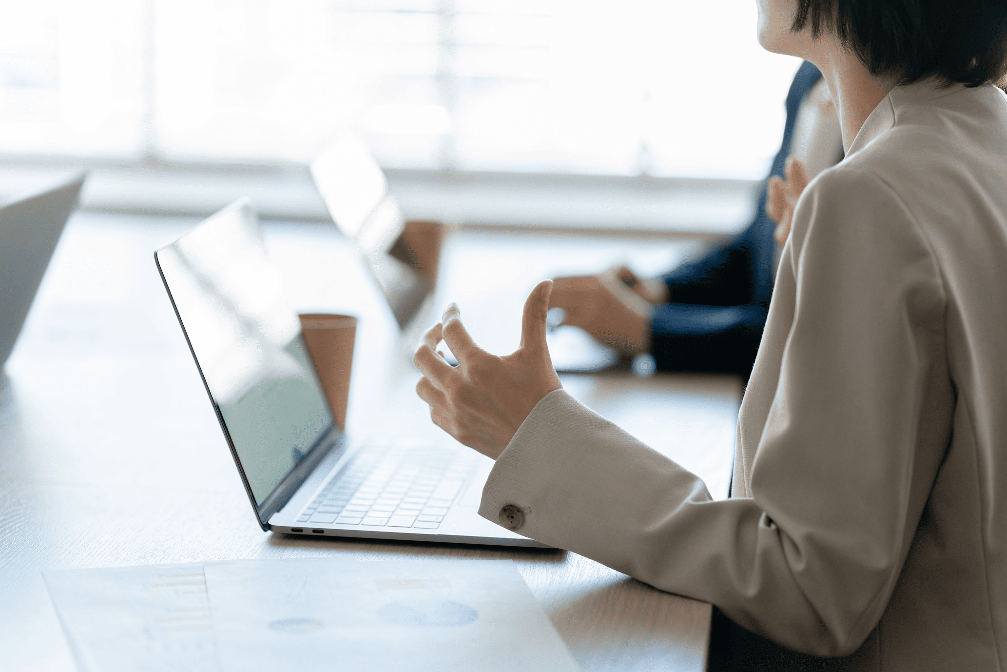 TOPページのメインビジュアル4